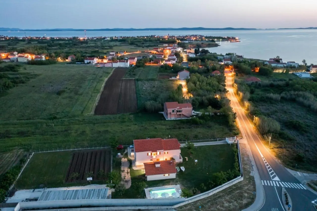 Apartment In Privlaka With Sea View, Balcony, Air Conditioning, Wifi 3598-2